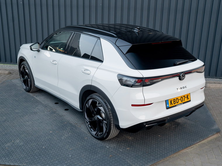 Vehicle Image 48