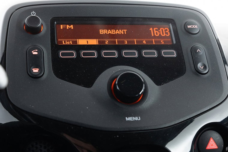 Vehicle Image 10