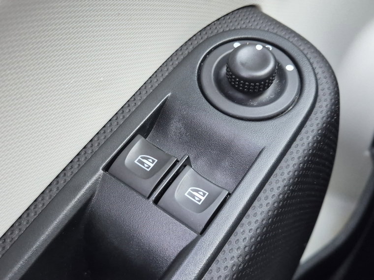Vehicle Image 33