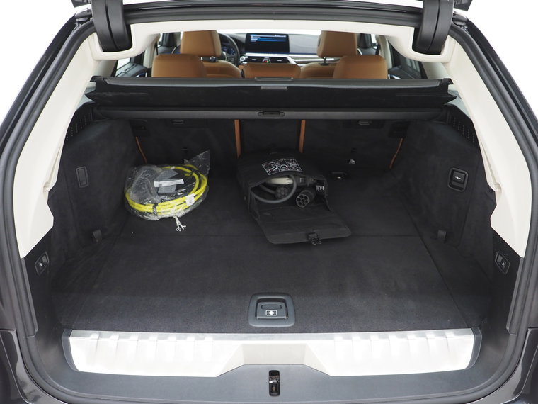 Vehicle Image 37