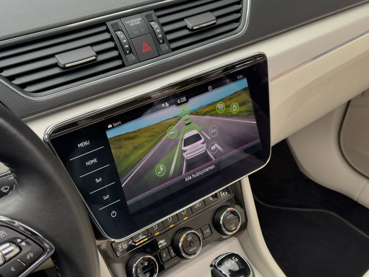 Vehicle Image 19