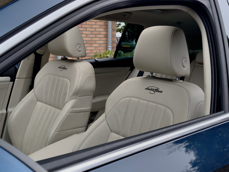 Vehicle Image 35