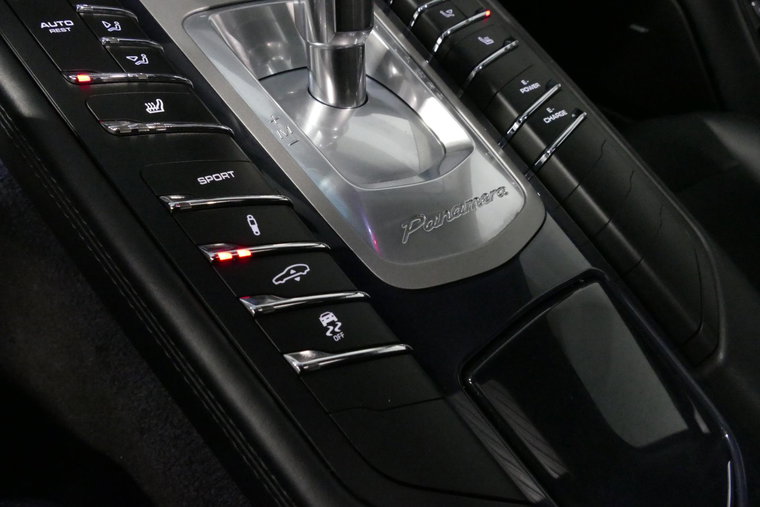 Vehicle Image 30