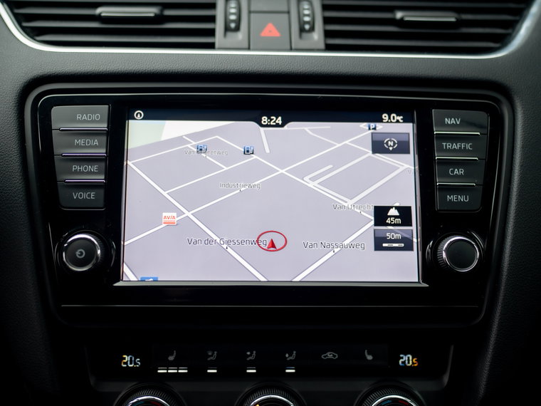 Vehicle Image 8