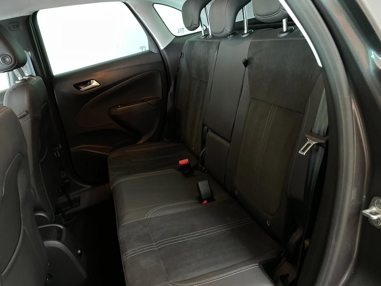 Vehicle Image 38
