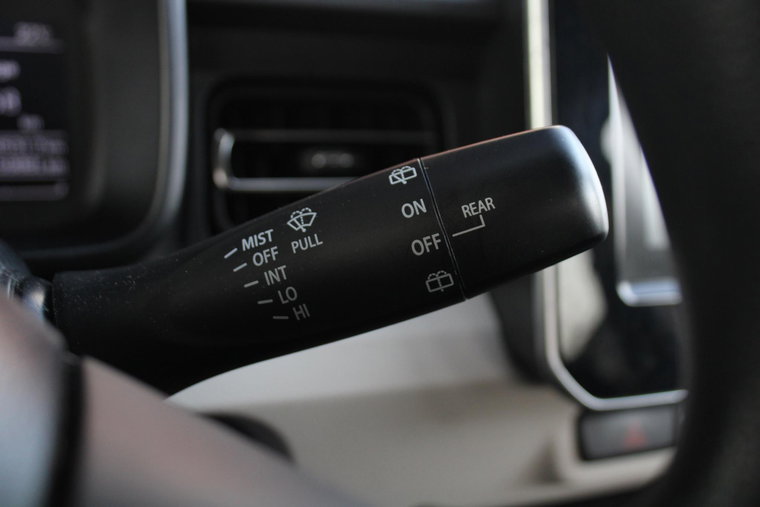 Vehicle Image 24