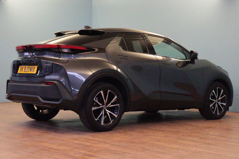Vehicle Image 6