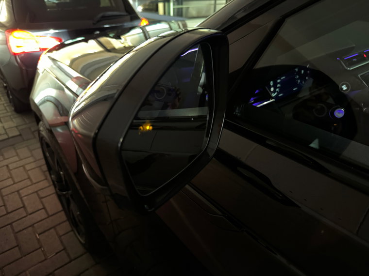 Vehicle Image 28