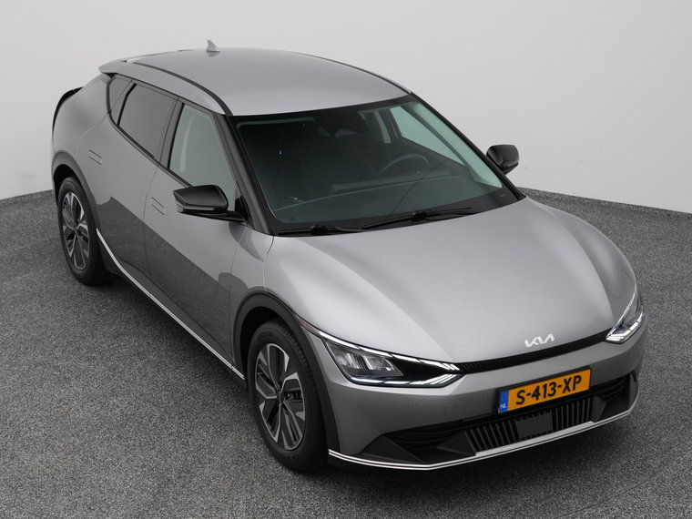 Vehicle Image 24