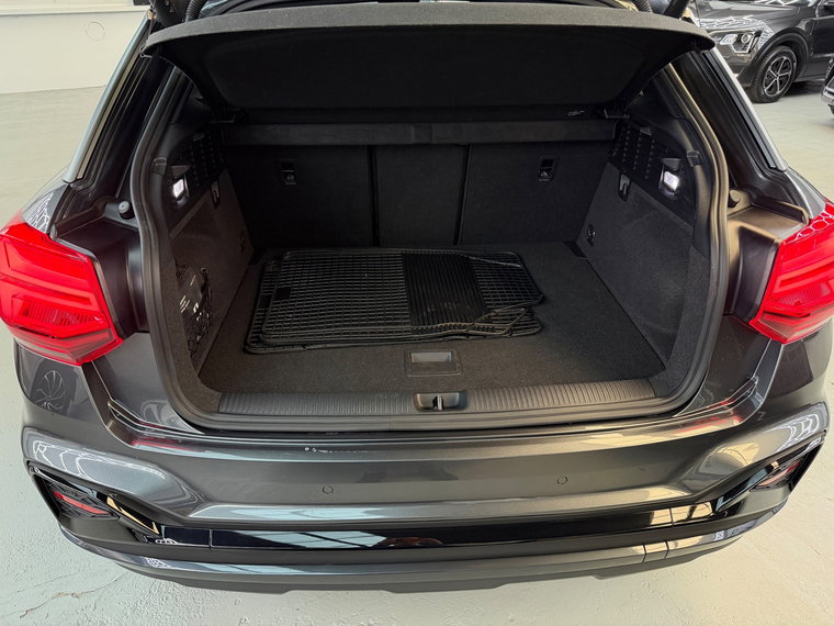 Vehicle Image 36