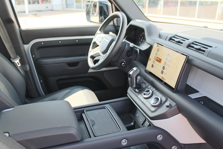 Vehicle Image 35