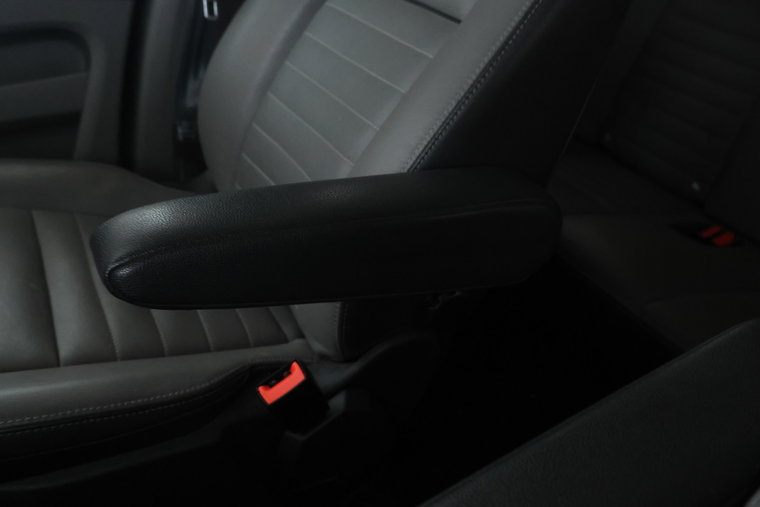 Vehicle Image 35