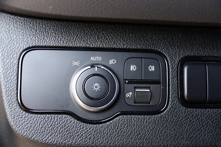 Vehicle Image 24