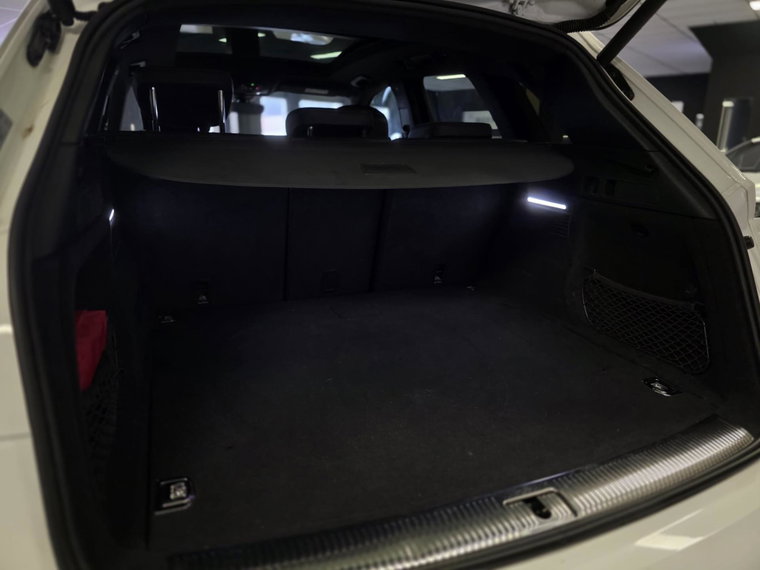 Vehicle Image 48