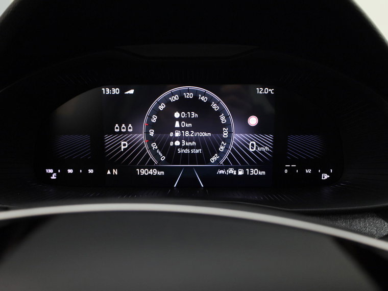 Vehicle Image 13