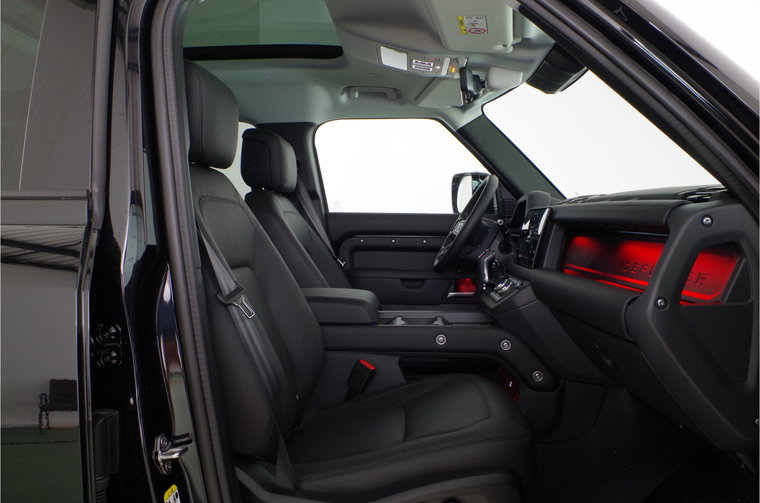 Vehicle Image 12