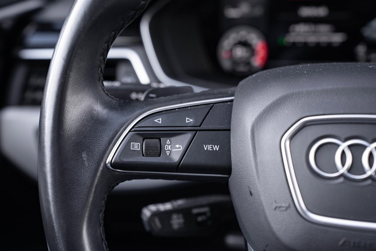 Vehicle Image 22