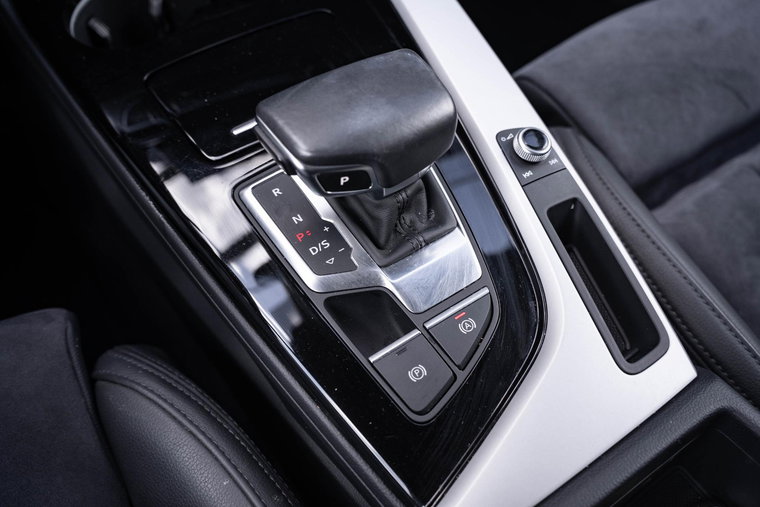 Vehicle Image 40