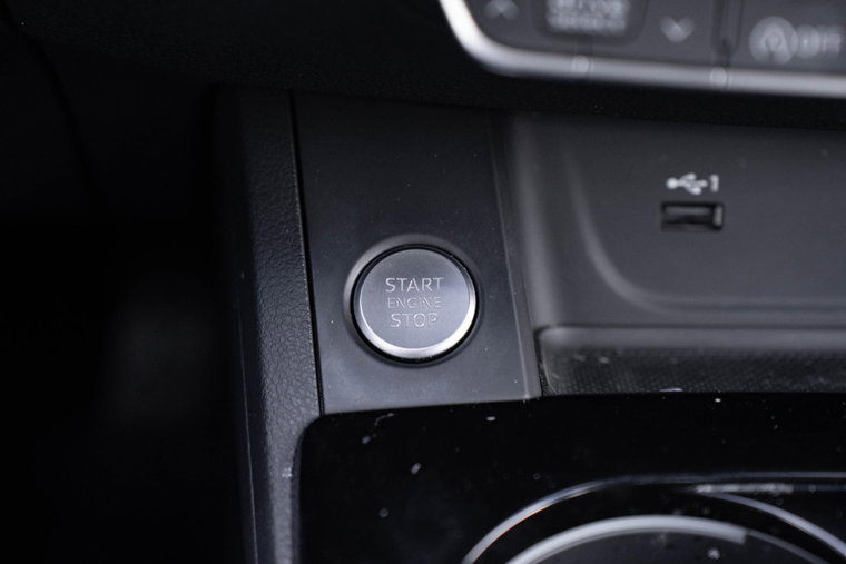 Vehicle Image 52