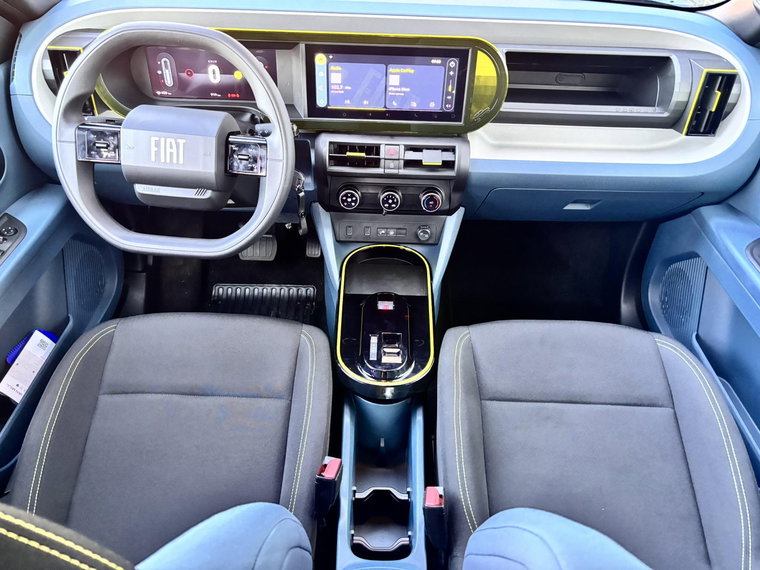 Vehicle Image 16