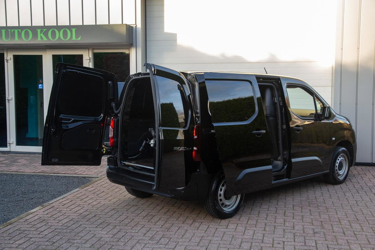 Vehicle Image 19