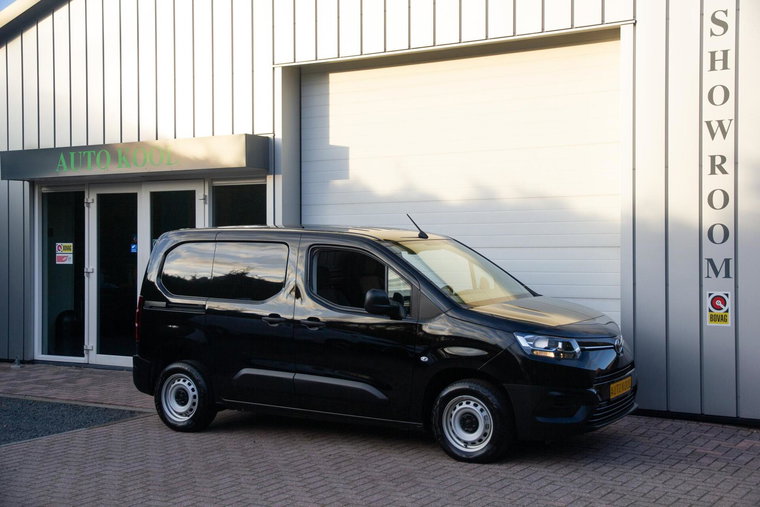 Vehicle Image 23