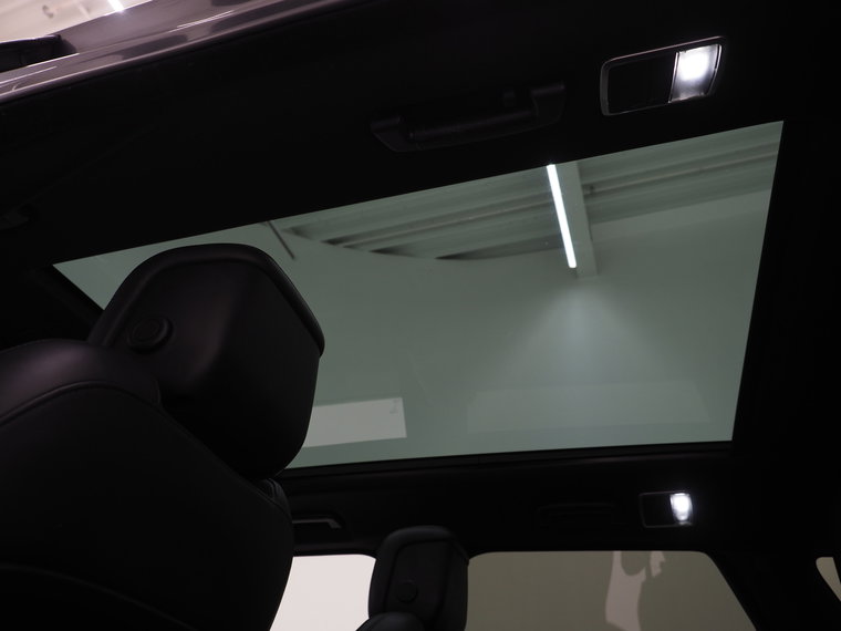 Vehicle Image 38