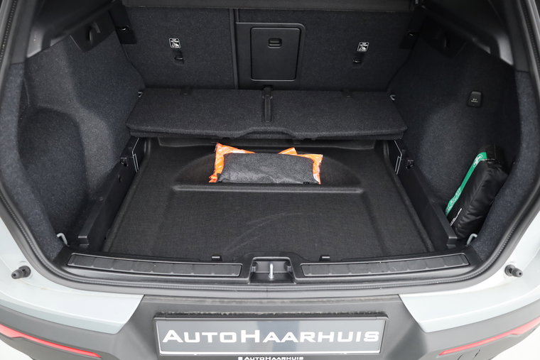 Vehicle Image 38