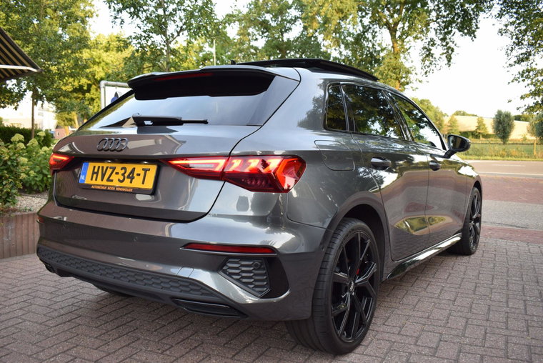 Vehicle Image 35