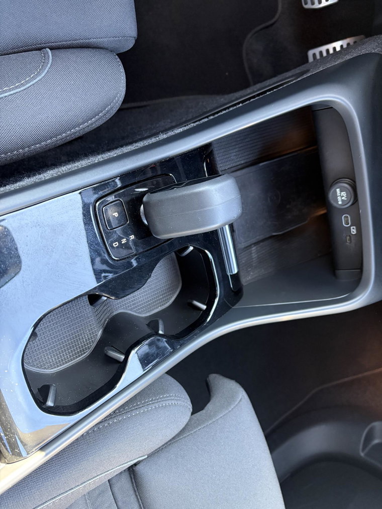 Vehicle Image 35