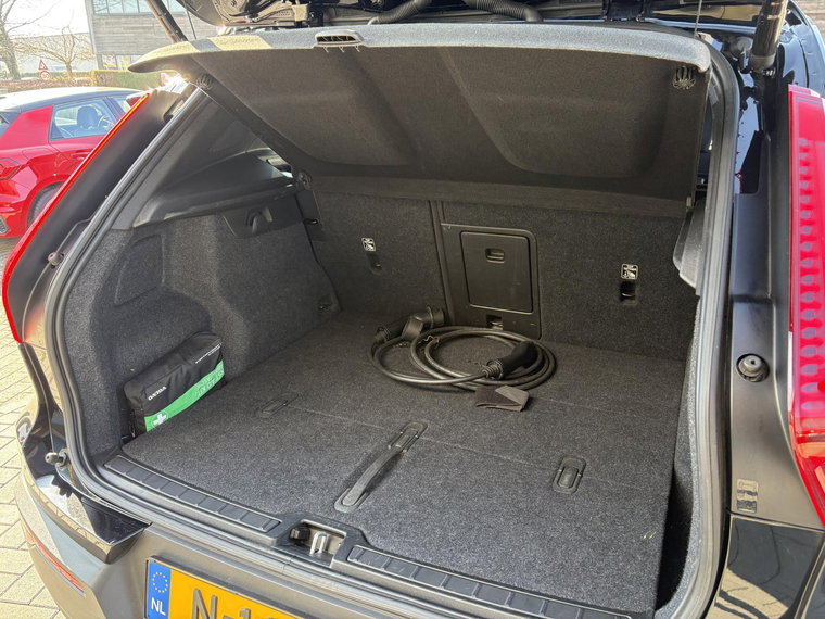 Vehicle Image 37