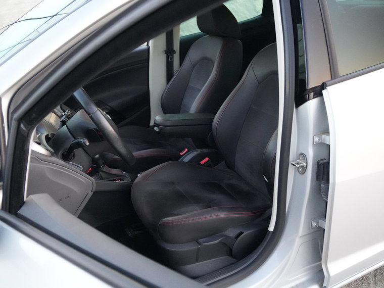 Vehicle Image 37