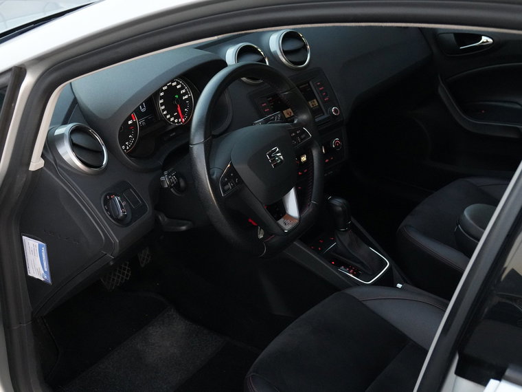Vehicle Image 38