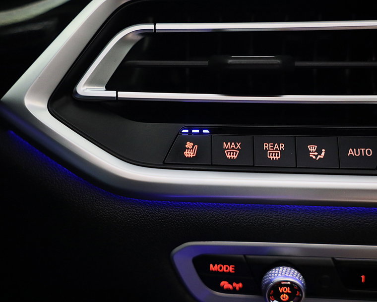 Vehicle Image 42