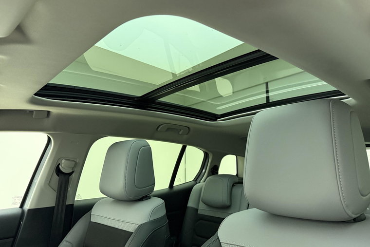 Vehicle Image 20
