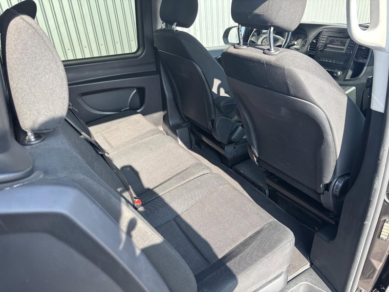 Vehicle Image 17