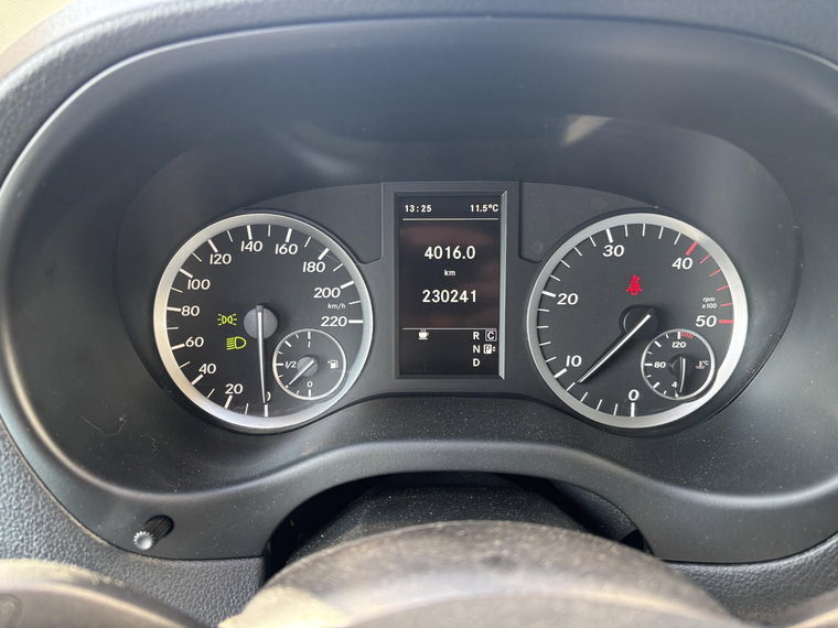 Vehicle Image 24