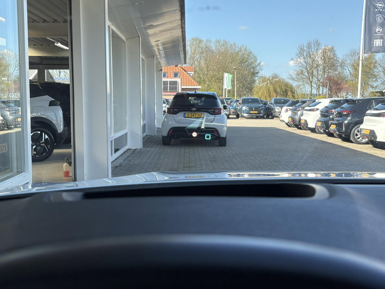 Vehicle Image 24