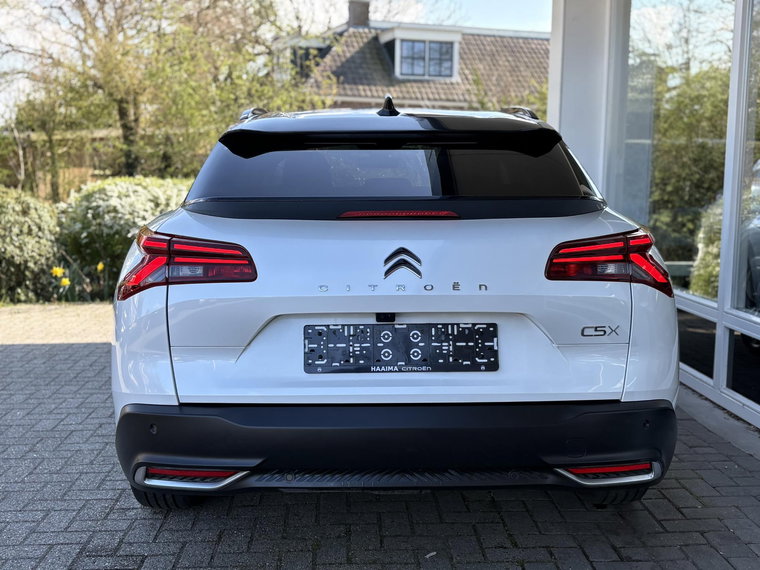 Vehicle Image 28