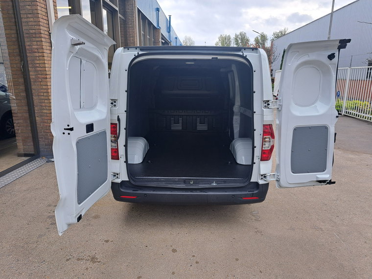 Vehicle Image 26