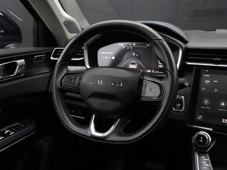 Vehicle Image 23