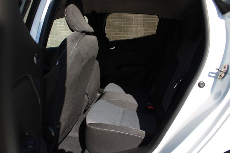 Vehicle Image 21