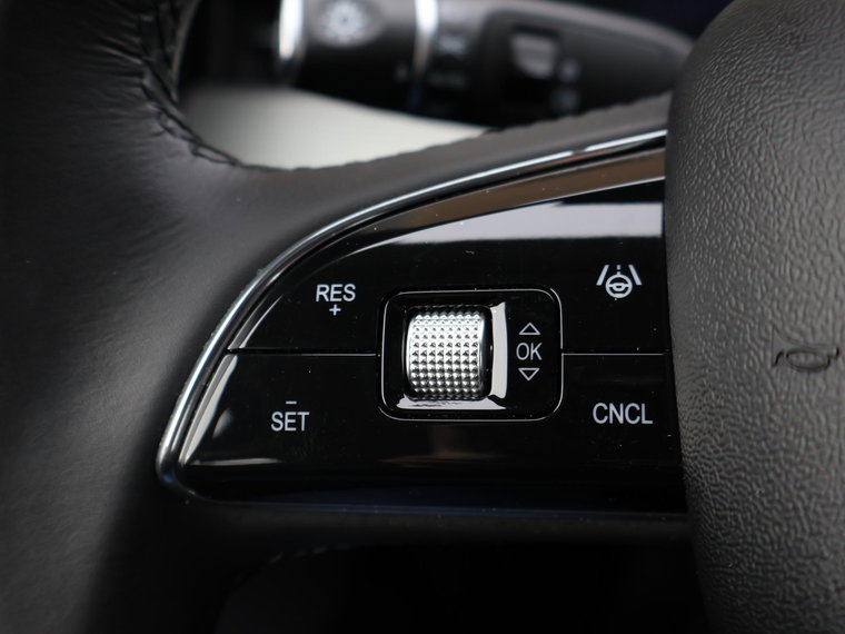 Vehicle Image 41