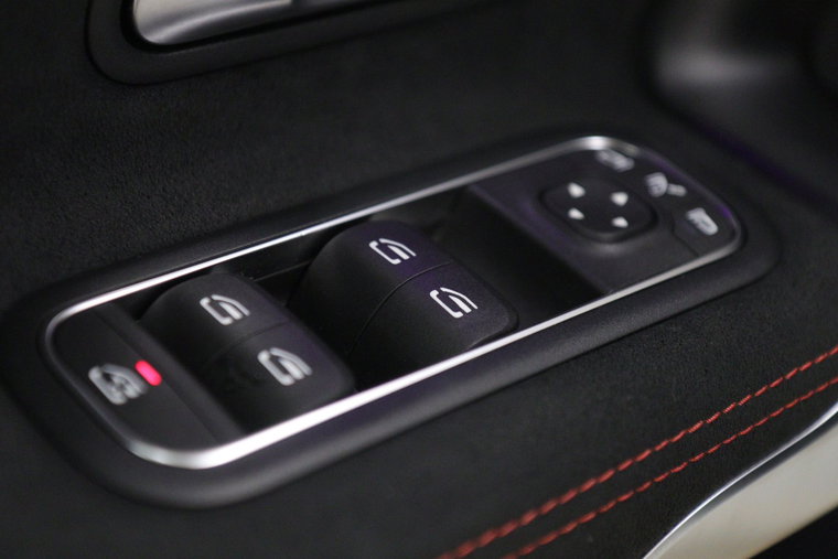 Vehicle Image 36