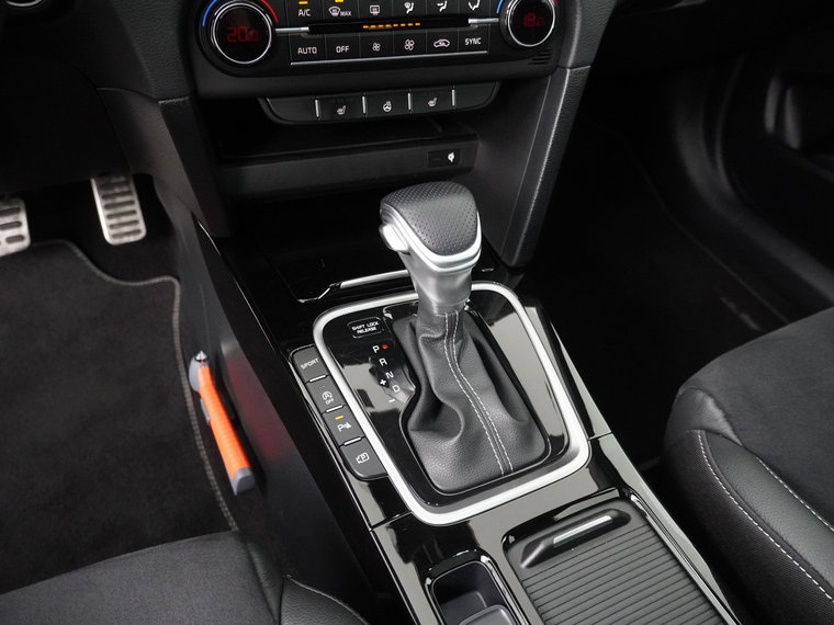 Vehicle Image 29