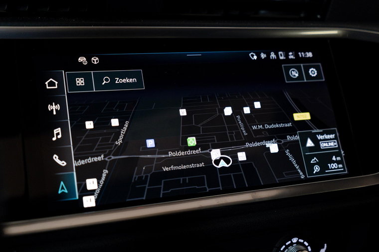 Vehicle Image 32
