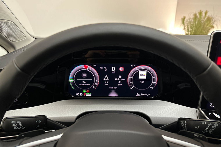 Vehicle Image 21