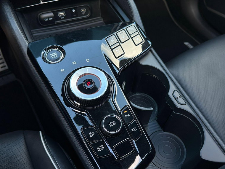 Vehicle Image 30