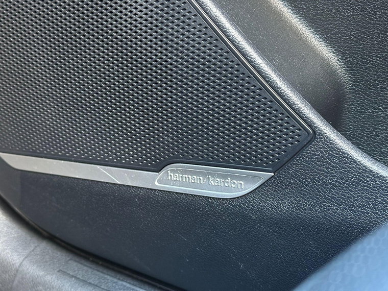 Vehicle Image 33
