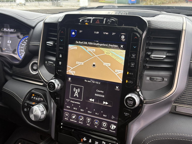 Vehicle Image 35
